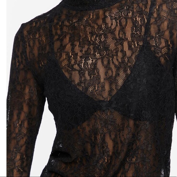 Floral Lace Mock Neck Top size small - Picture 5 of 6